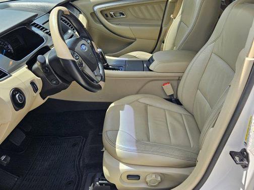 2017 Ford Taurus SEL
