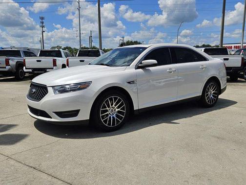 2017 Ford Taurus SEL