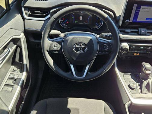 2023 Toyota RAV4 Hybrid SE