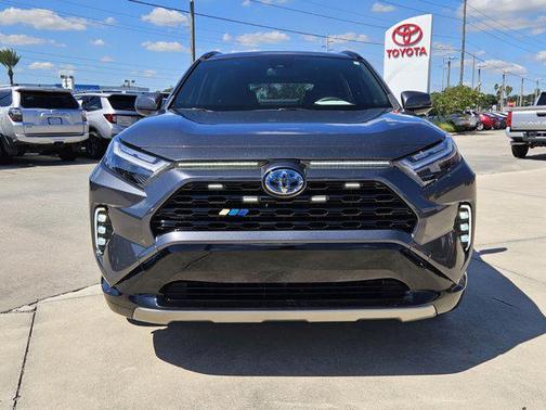 2023 Toyota RAV4 Hybrid SE