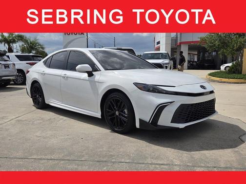 Ice 2025 Toyota Camry SE