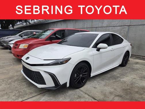 Ice 2025 Toyota Camry SE