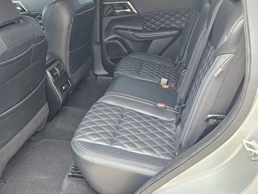 2022 Mitsubishi Outlander SEL 2.5 2WD