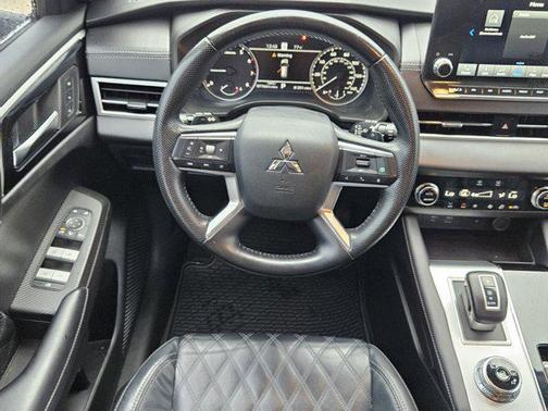 2022 Mitsubishi Outlander SEL 2.5 2WD