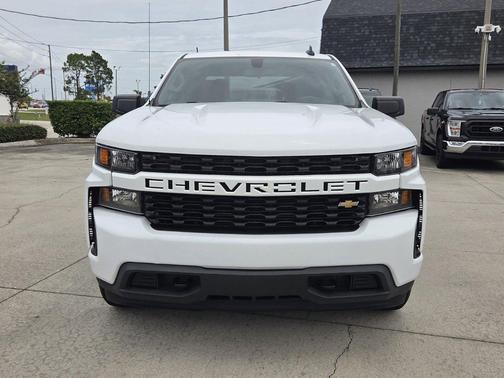 Summit White 2021 Chevrolet Silverado 1500 Custom