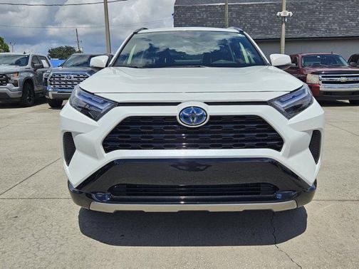 2024 Toyota RAV4 Hybrid SE