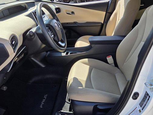 2019 Toyota Prius LE