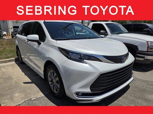 Wind Chill Pearl 2024 Toyota Sienna XLE