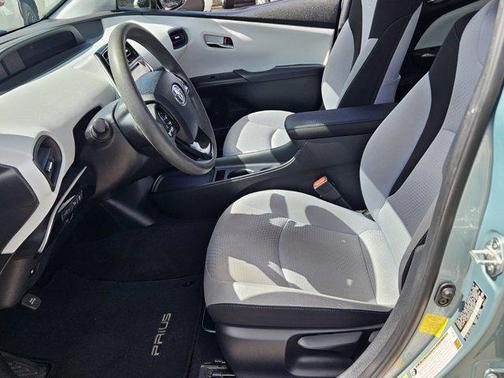2019 Toyota Prius LE