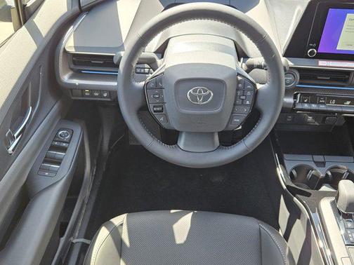 2025 Toyota Prius XLE