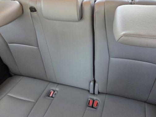 Pearl 2023 Toyota Highlander Limited