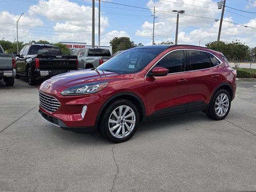 2022 Ford Escape Titanium