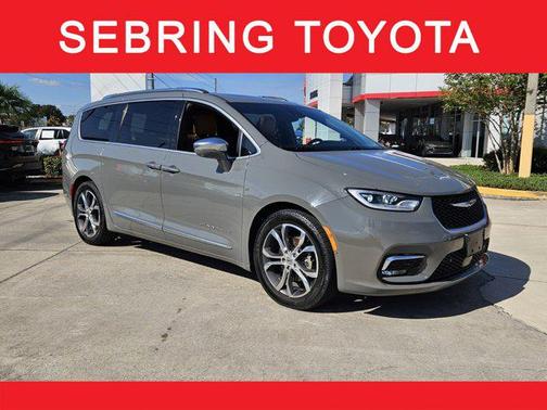 2022 Chrysler Pacifica L