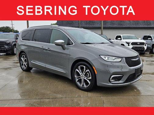 2022 Chrysler Pacifica L