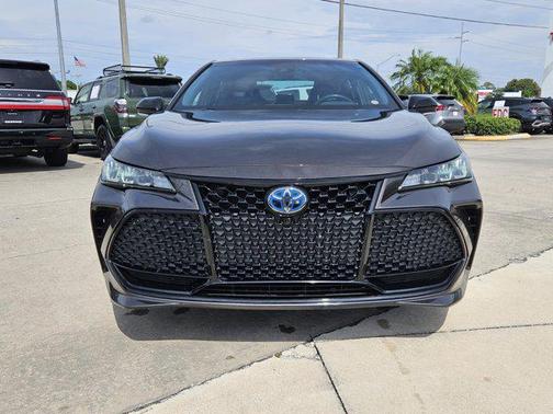 2020 Toyota Avalon Hybrid XSE