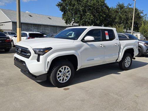 2025 Toyota Tacoma SR5