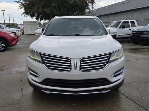 White Platinum Clearcoat Metallic 2017 Lincoln MKC Premiere