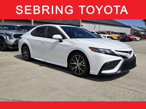 2024 Toyota Camry Hybrid SE