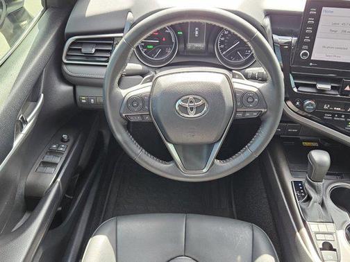 2024 Toyota Camry Hybrid SE