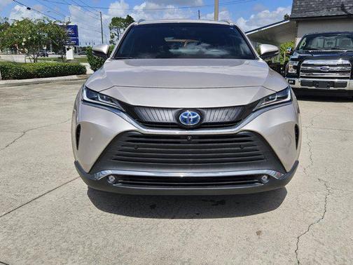 2023 Toyota Venza LE