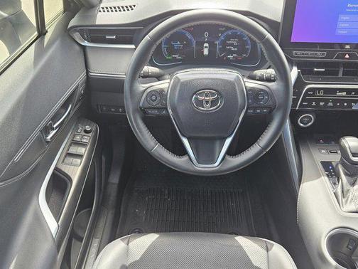 2023 Toyota Venza LE