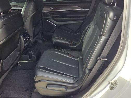 2024 Jeep Grand Cherokee L Overland