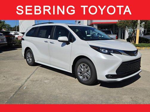 2025 Toyota Sienna XLE