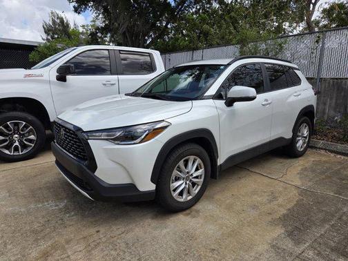 2023 Toyota Corolla Cross LE