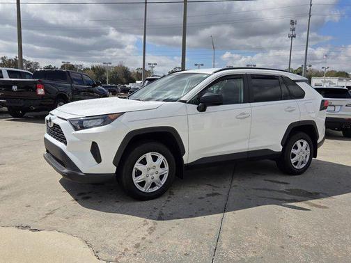 2021 Toyota RAV4 LE