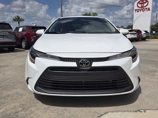 Ice Cap 2025 Toyota Corolla LE