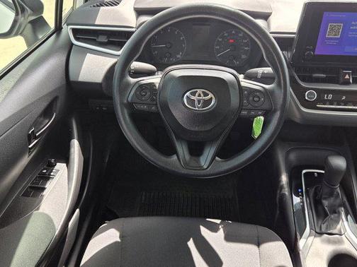 Ice Cap 2025 Toyota Corolla LE