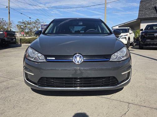 2016 Volkswagen e-Golf SE