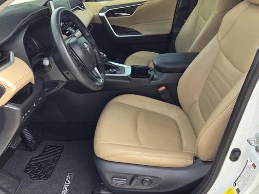 Wind Chill Pearl 2024 Toyota RAV4 Hybrid XLE Premium