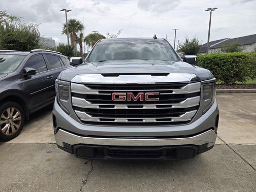 Sterling Metallic 2023 GMC Sierra 1500 SLE