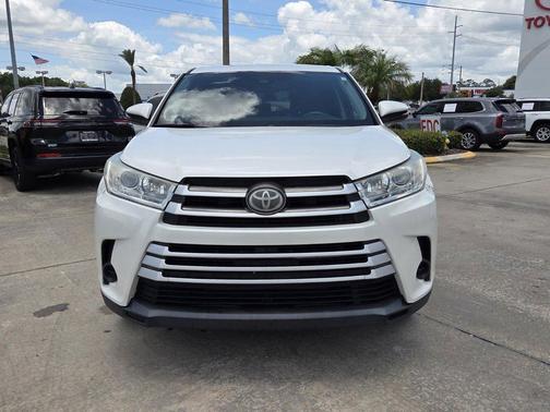 Blizzard Pearl 2019 Toyota Highlander LE I4