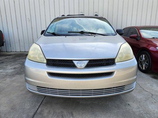 2005 Toyota Sienna LE