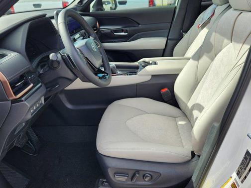 2026 Toyota Grand Highlander Hybrid Limited MAX