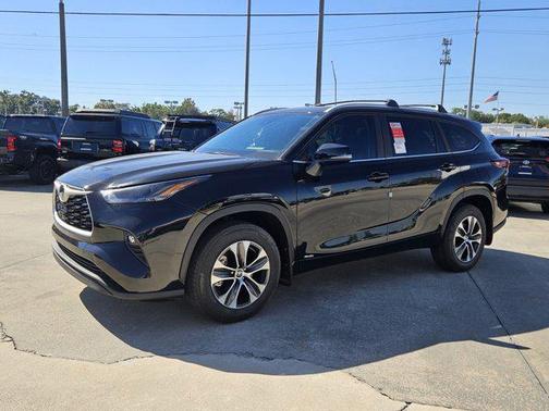 2026 Toyota Highlander Hybrid XLE