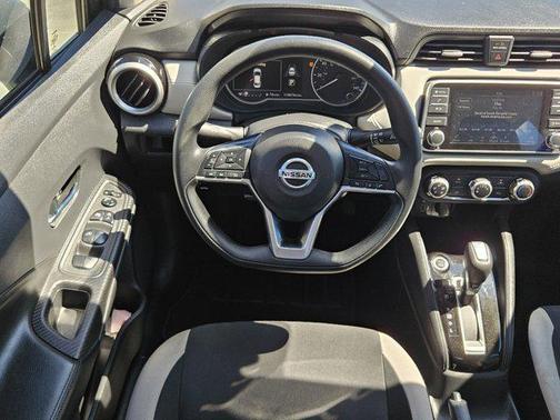2020 Nissan Versa 1.6 SV