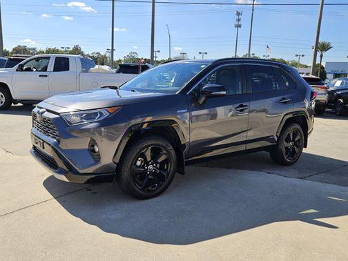 2019 Toyota RAV4 Hybrid SE