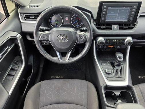 2020 Toyota RAV4 Hybrid XLE