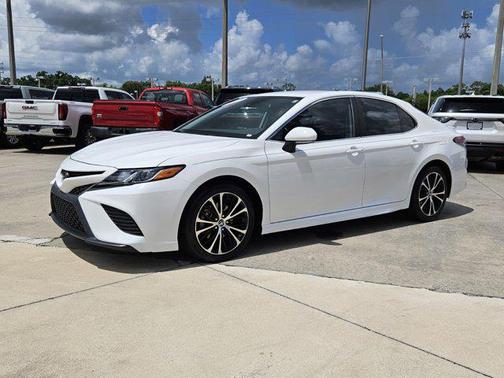 2019 Toyota Camry SE
