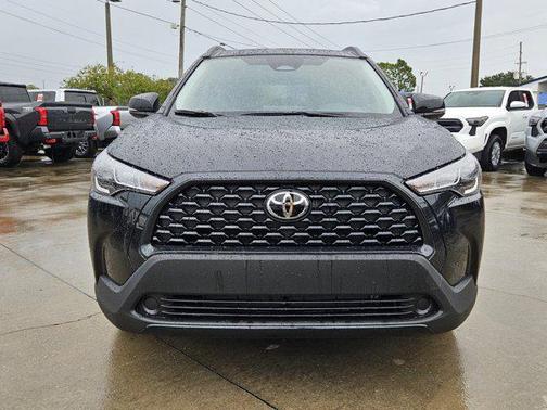 2025 Toyota Corolla Cross LE
