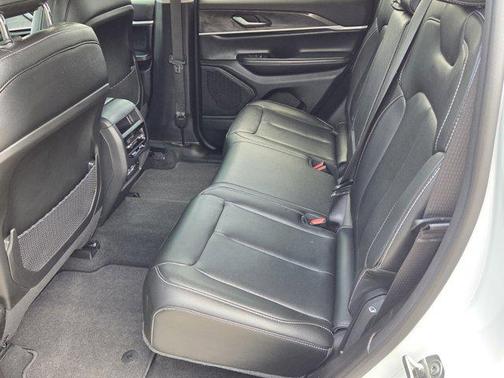 Bright White Clearcoat 2024 Jeep Grand Cherokee Limited