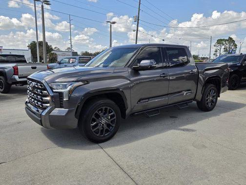2022 Toyota Tundra Platinum