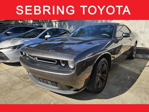 2016 Dodge Challenger SXT