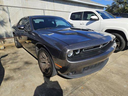 2016 Dodge Challenger SXT