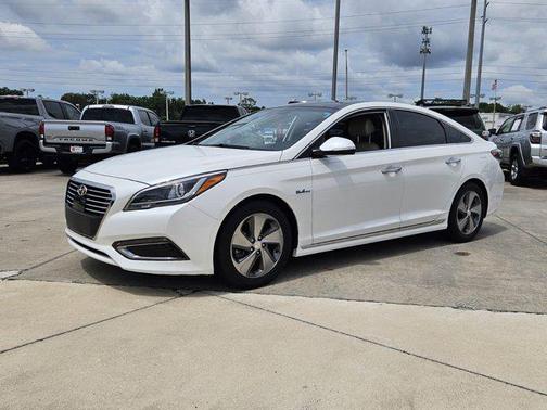 2016 Hyundai SONATA Hybrid Limited