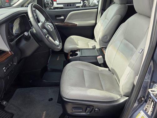 2015 Toyota Sienna Limited