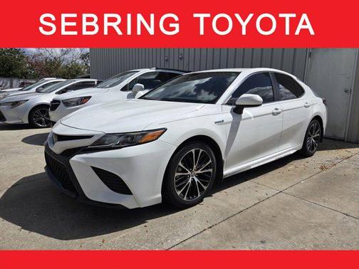 2020 Toyota Camry SE